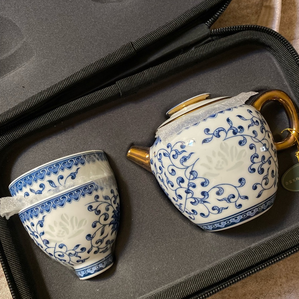 CHINESE RISE GRAIN PRESSED TRAVEL MINI TEA SET WITH CARRY ON CASE NEW